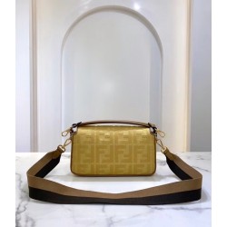 Fendi Baguette Medium Bag In Natural Straw FBS24019