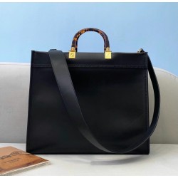 Fendi Sunshine Medium Shopper Bag In Black Calfskin FBS24406