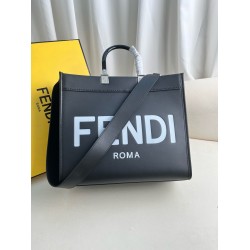 Fendi Sunshine Medium Tote Bag In Noir Calfskin FBS24416