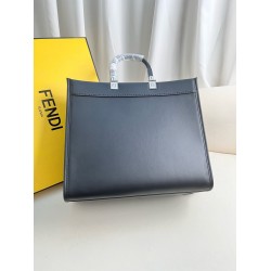 Fendi Sunshine Medium Tote Bag In Noir Calfskin FBS24416